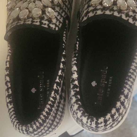Kate Spade Sz6 Houndstooth Slip-On Sneakers with Crystal Accents 1" sole - Picture 2 of 8